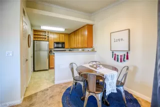 Photo #3: 2290066 Listing 