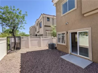 Photo #2: 2290075 Listing 