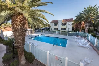 Photo #2: 2290114 Listing 