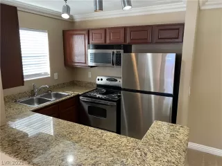 Photo #3: 2290116 Listing 