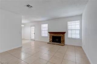 Photo #1: 2290134 Listing 