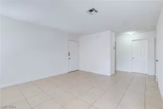 Photo #3: 2290134 Listing 