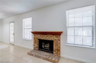 Photo #5: 2290134 Listing 