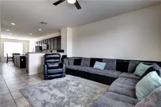 Photo #3: 2290154 Listing 