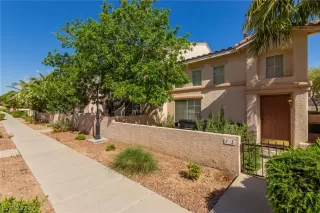 Photo #3: 2290166 Listing