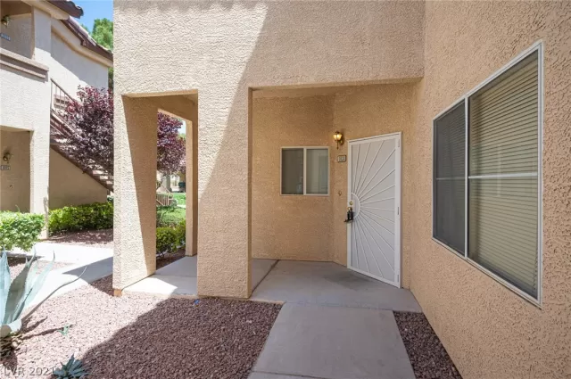 MLS: 2290168 Condo For Sale