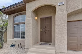 Photo #2: 2290205 Listing