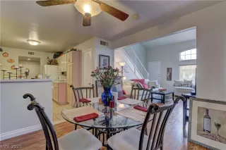 Photo #6: 2290205 Listing