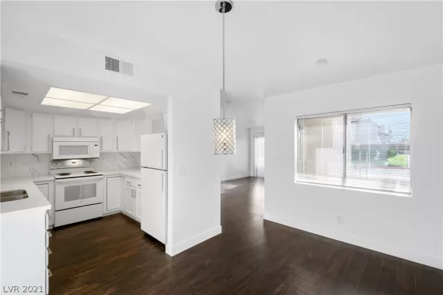 MLS: 2290253 Condo For Sale