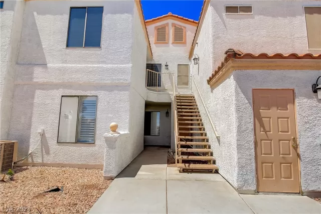 MLS: 2290301 Condo For Sale