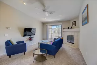 Photo #3: 2290301 Listing