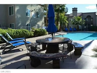 Photo #1: 2290305 Listing