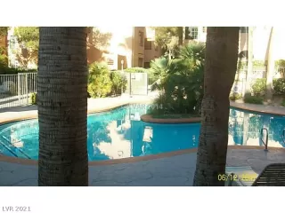 Photo #3: 2290305 Listing