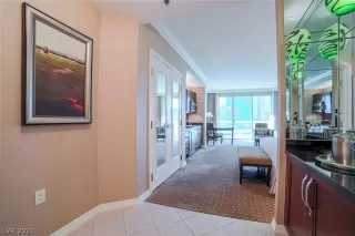 Photo #5: 2290326 Listing 