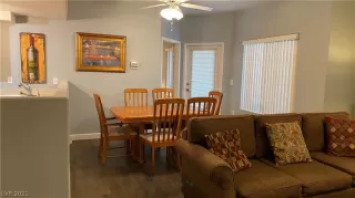 Photo #3: 2290327 Listing