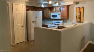 Photo #5: 2290327 Listing