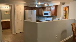 Photo #6: 2290327 Listing