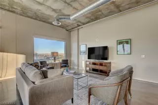 Photo #4: 2290339 Listing 