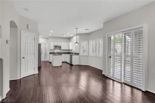 Photo #4: 2290383 Listing 