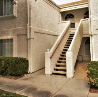 Photo #2: 2290395 Listing