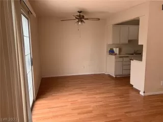 Photo #2: 2290403 Listing