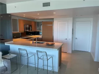 Photo #1: 2290443 Listing