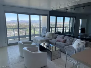 Photo #2: 2290443 Listing