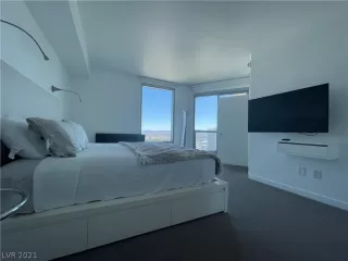 Photo #3: 2290443 Listing