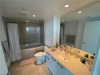 Photo #4: 2290443 Listing