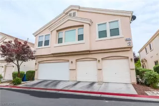 Photo #2: 2290458 Listing 