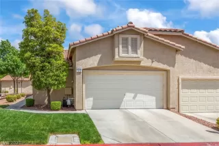 Photo #1: 2290462 Listing