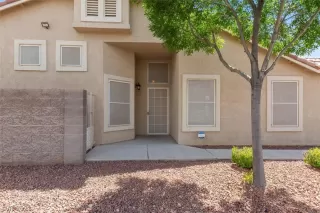 Photo #2: 2290462 Listing