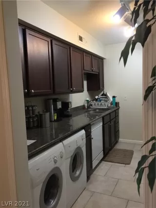 Photo #1: 2290496 Listing 