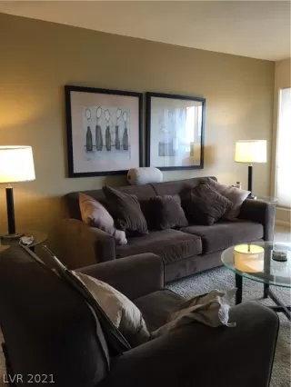 Photo #3: 2290496 Listing 