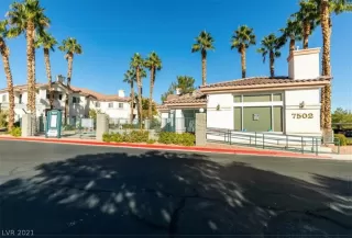 Photo #3: 2290515 Listing