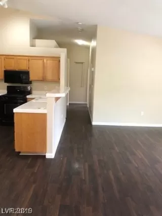 Photo #1: 2290532 Listing