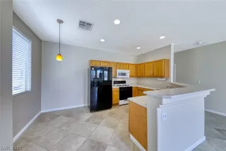 Photo #1: 2290541 Listing