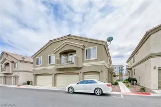 Photo #2: 2290541 Listing