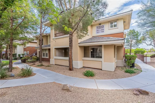 MLS: 2290558 Condo For Sale