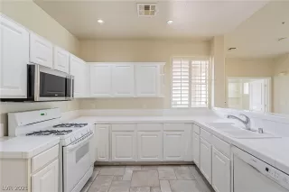 Photo #1: 2290558 Listing 