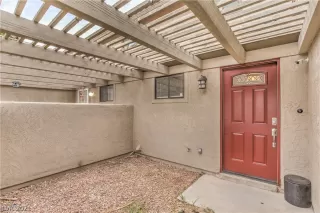 Photo #4: 2290583 Listing 