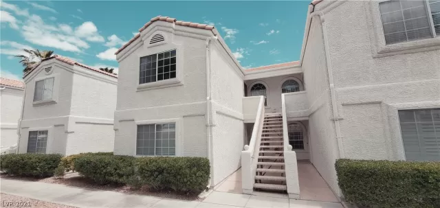 MLS: 2290584 Condo For Sale