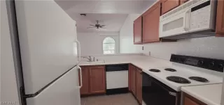 Photo #4: 2290584 Listing 