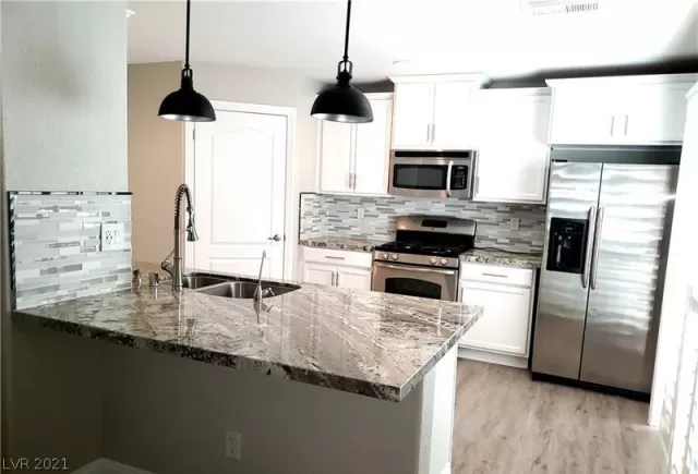 MLS: 2290587 Condo For Sale