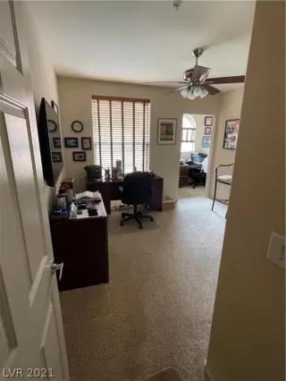 Photo #5: 2290593 Listing