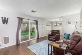 Photo #2: 2290614 Listing 