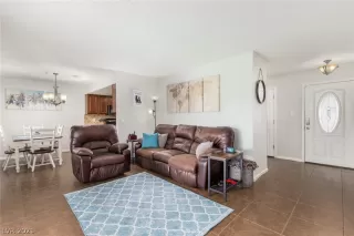 Photo #3: 2290614 Listing 