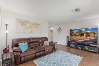 Photo #4: 2290614 Listing 