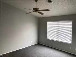 Photo #6: 2290632 Listing 