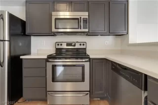 Photo #3: 2290643 Listing 